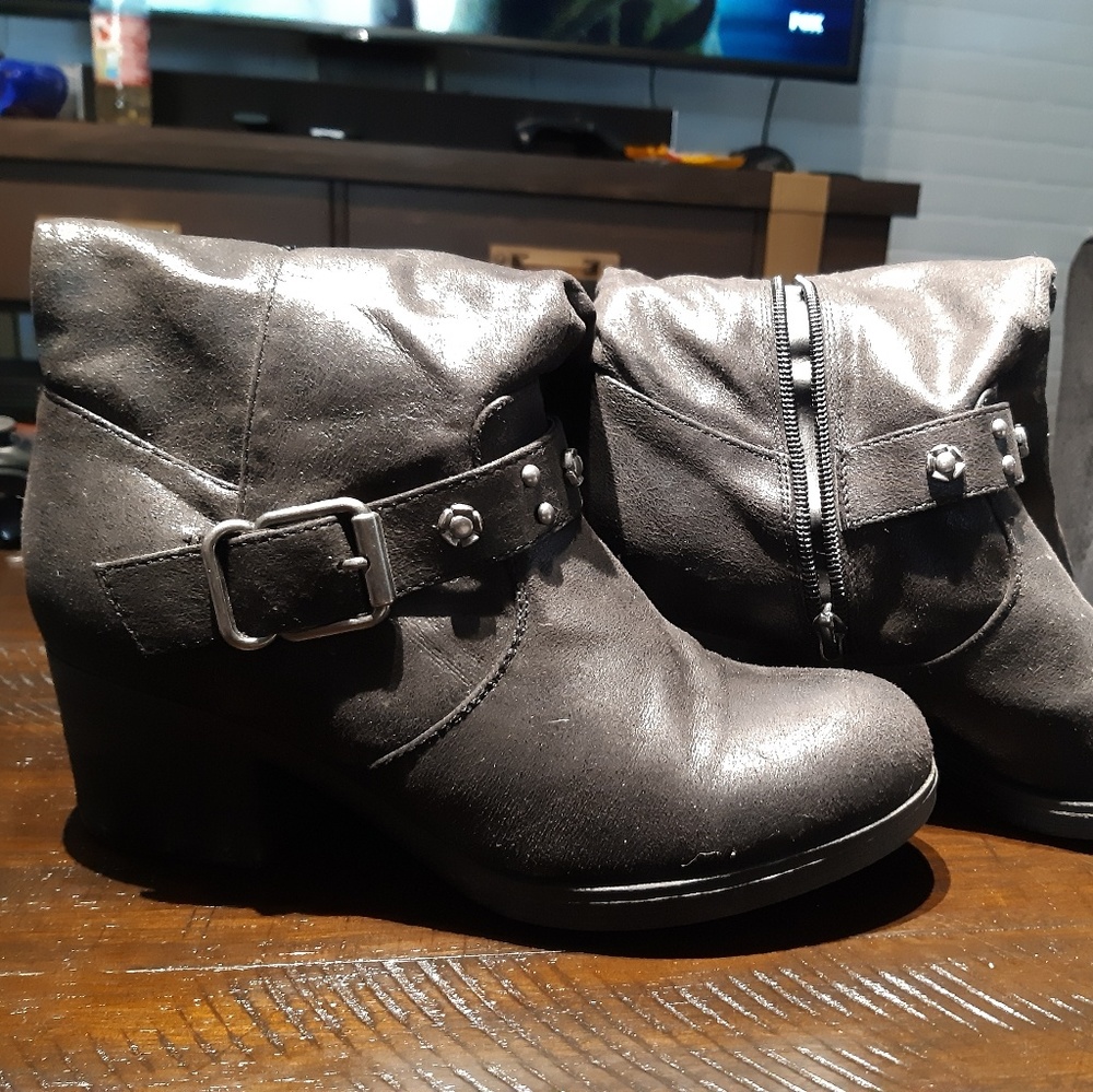 Black knee high boots